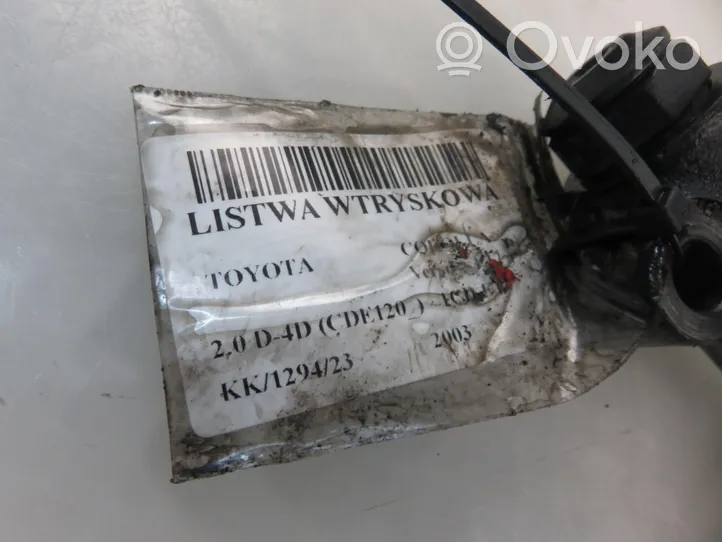 Toyota Corolla Verso E121 Listwa wtryskowa 