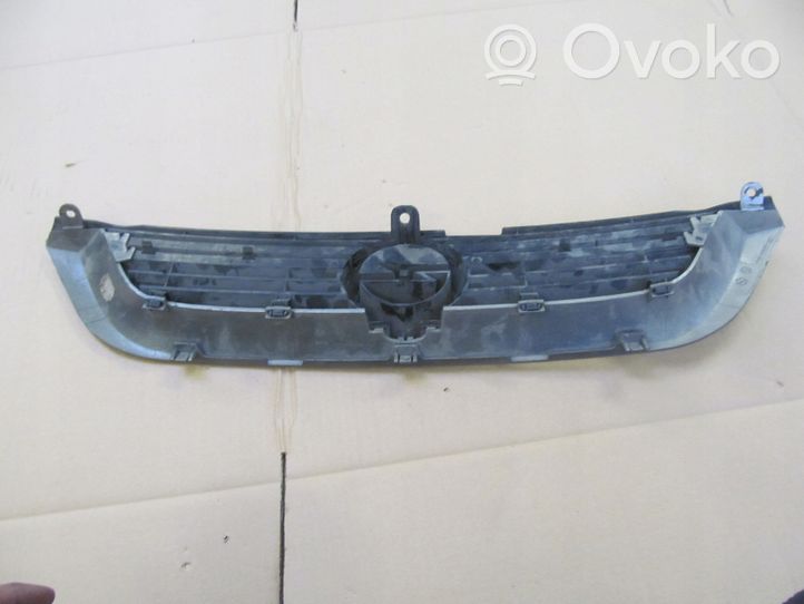 Opel Vectra B Grille calandre supérieure de pare-chocs avant 90505722