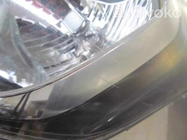 Hyundai i20 (GB IB) Lampa przednia 92101-C8