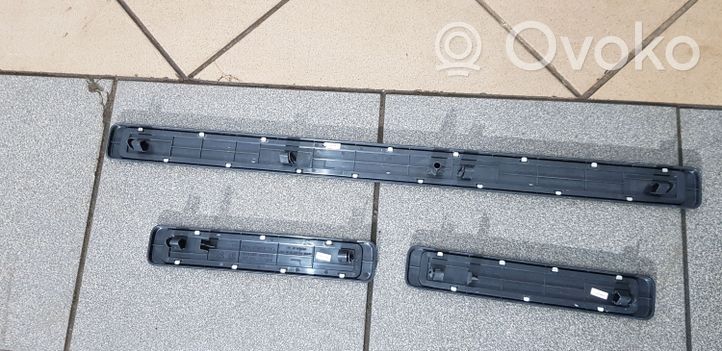 Nissan Murano Z51 Rivestimento vano piedi laterale 