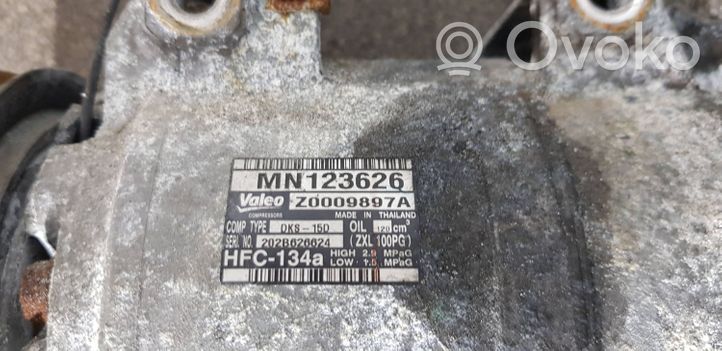 Mitsubishi L200 Ilmastointilaitteen kompressorin pumppu (A/C) MN123626