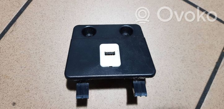 Chevrolet Captiva USB socket connector 