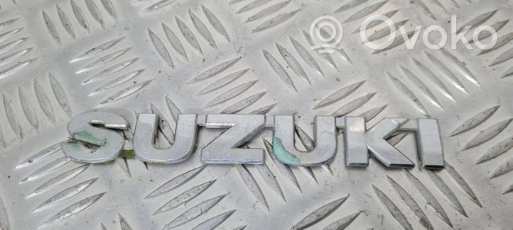 Suzuki Grand Vitara II Gamintojo ženkliukas/ modelio raidės 