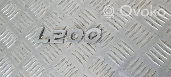 Mitsubishi L200 Logo, emblème de fabricant 