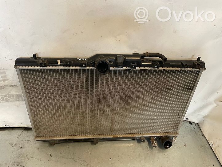 Toyota Avensis T220 Radiateur de refroidissement 