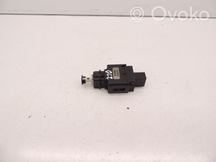 Volvo S60 Interruttore del pedale del freno 8622064