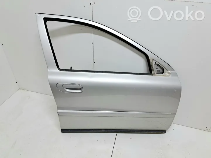 Volvo V70 Priekinės durys 