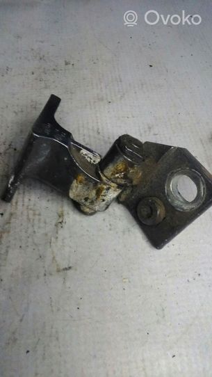 Volkswagen Golf V Charnière inférieure de porte avant 1K4833402