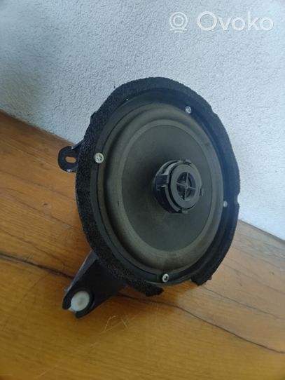 Volvo S70  V70  V70 XC Enceinte de porte arrière 3533622