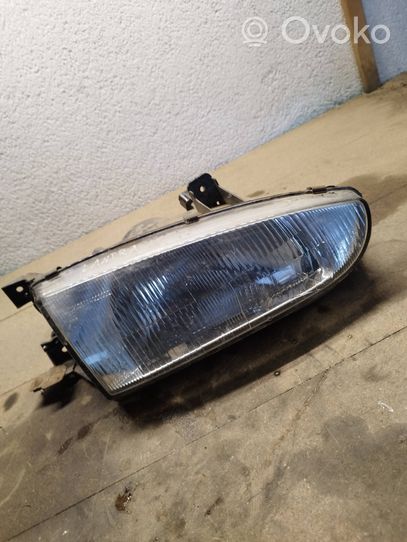 Hyundai Lantra I Lampa przednia 1012492