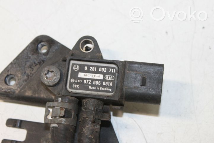 Audi A4 S4 B7 8E 8H Sensor de presión del escape 0281002711