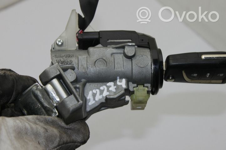 Toyota Avensis T270 Ignition lock 8978305030