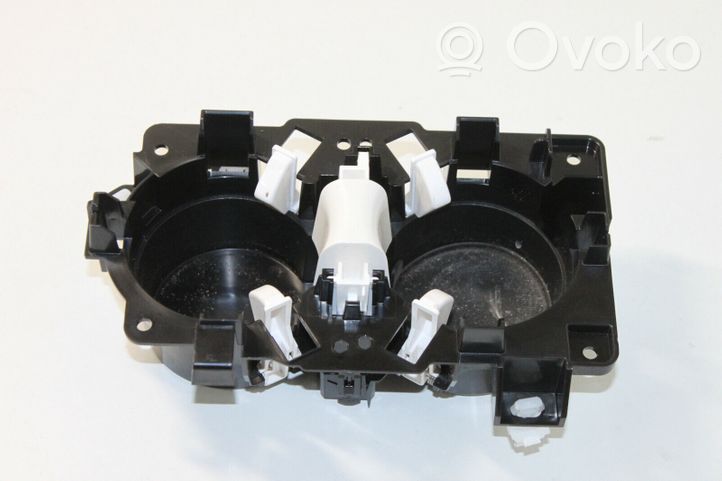 Toyota Prius (XW50) Cup holder front 