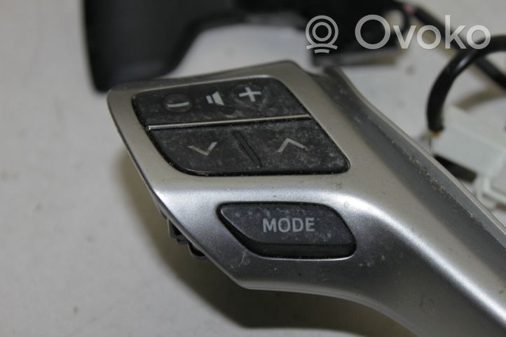 Toyota Avensis T270 Przełącznik / Przycisk kierownicy 4510005760A