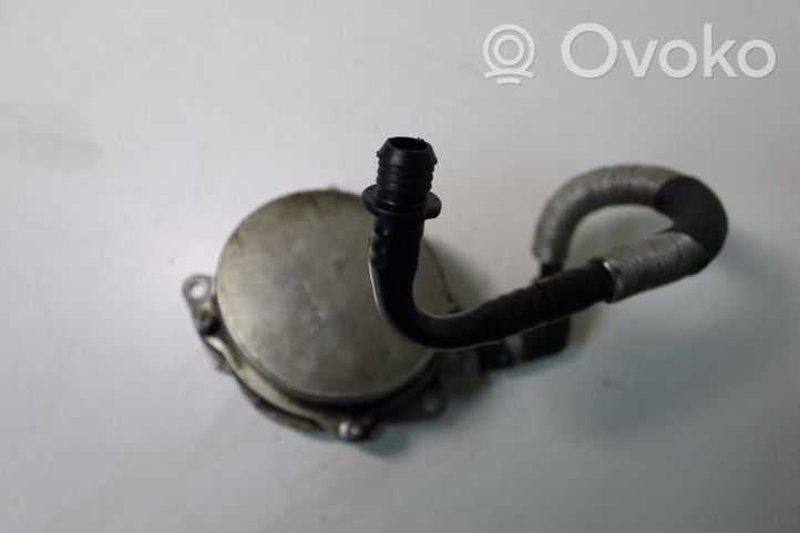 Audi Q7 4L Alipainepumppu 057145100AE