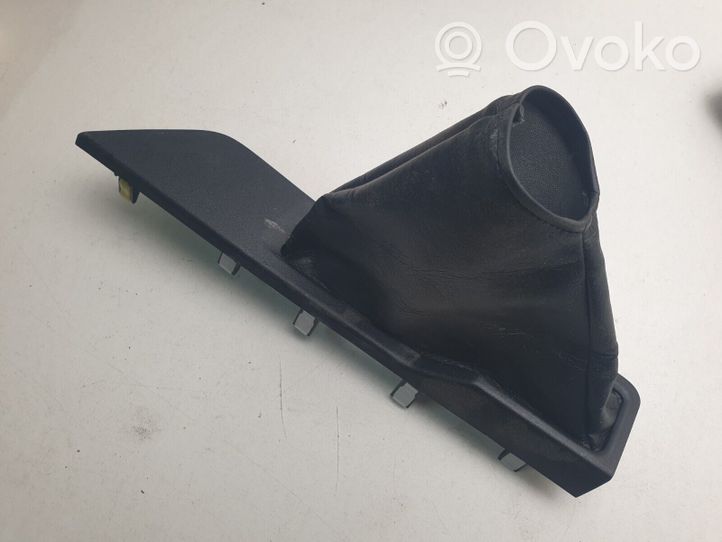 Toyota RAV 4 (XA40) Rivestimento freno a mano 5880942010