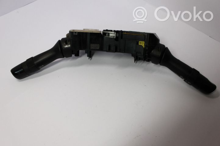 Toyota Corolla E140 E150 Leva/interruttore dell’indicatore di direzione e tergicristallo C35HT30A