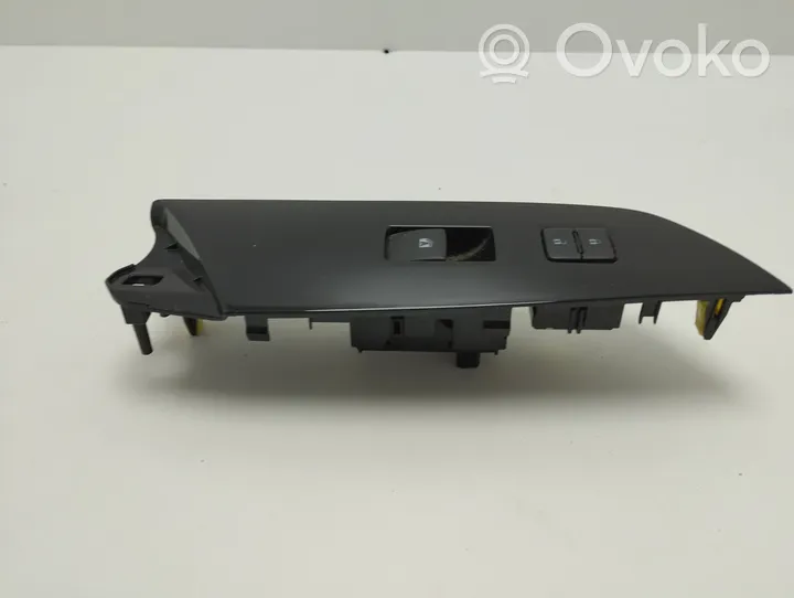 Toyota Prius (XW50) Electric window control switch 7423147230