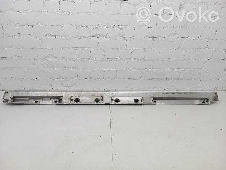 Toyota Prius (XW30) Sill 7586047120B0