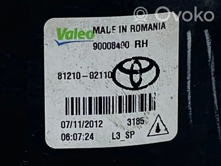 Toyota Yaris Światło przeciwmgłowe przednie 8121002110