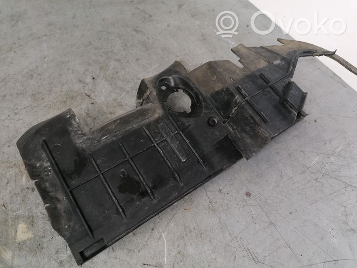 Audi A8 S8 D3 4E Traverse, support de radiateur latéral 4E0121284C