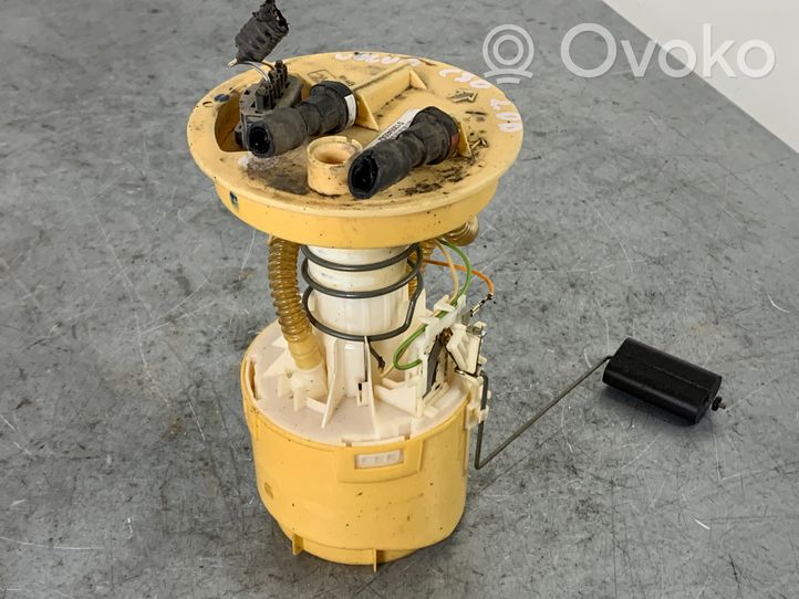 Volvo C30 Pompe à carburant D1300400AJ