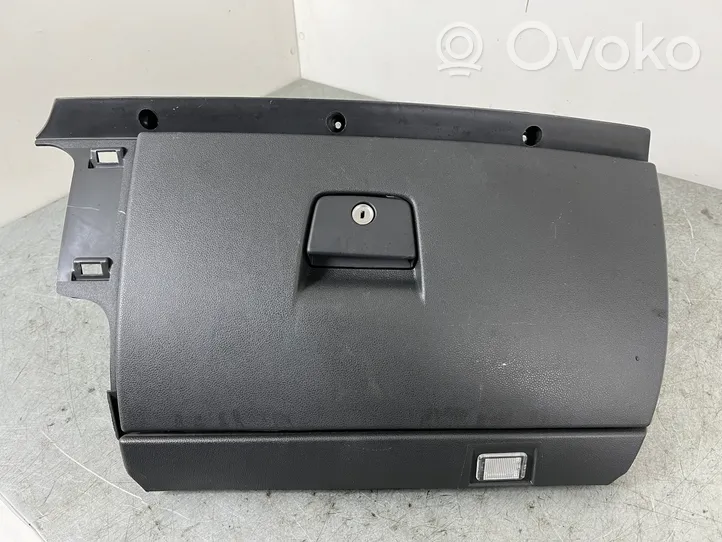 Volvo V50 Boite à gants 9123248