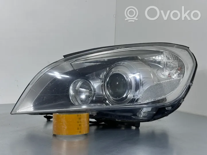 Volvo V60 Lampa przednia 31299990