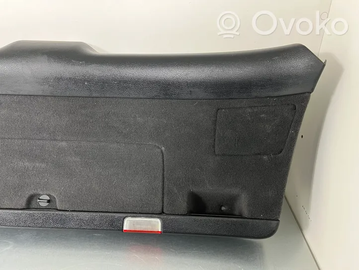 Audi A4 S4 B7 8E 8H Rivestimento portellone posteriore/bagagliaio 8E9867979B