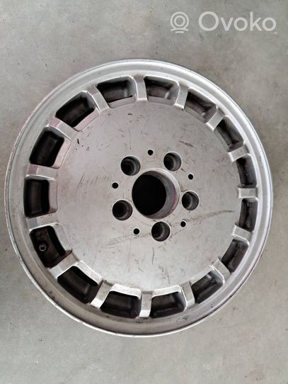 Mercedes-Benz E W124 R 15 plieninis štampuotas ratlankis (-iai) 1244010802