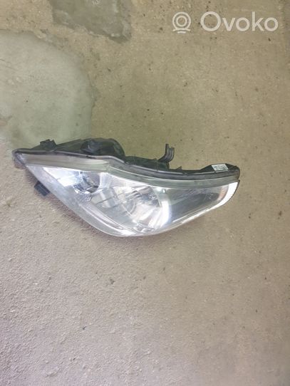 Toyota Verso Faro/fanale 811700F090