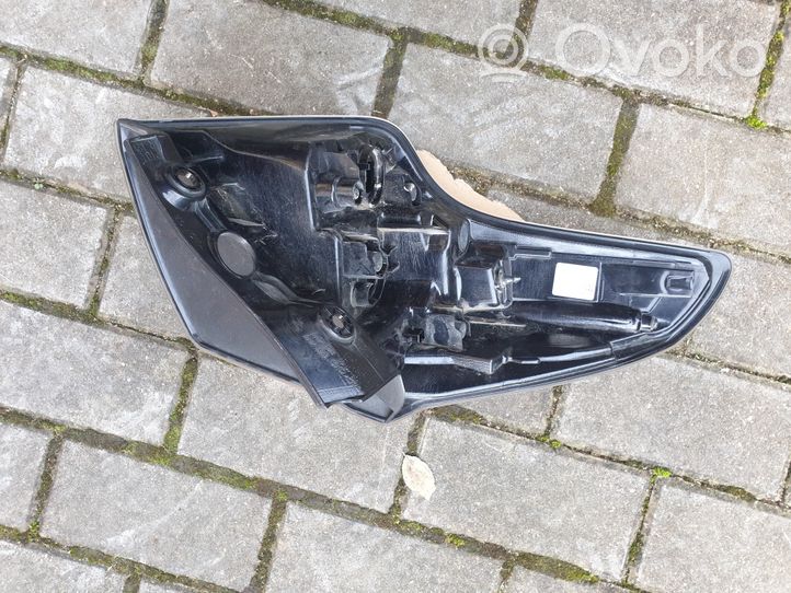 Toyota RAV 4 (XA40) Lampa tylna 8155042201