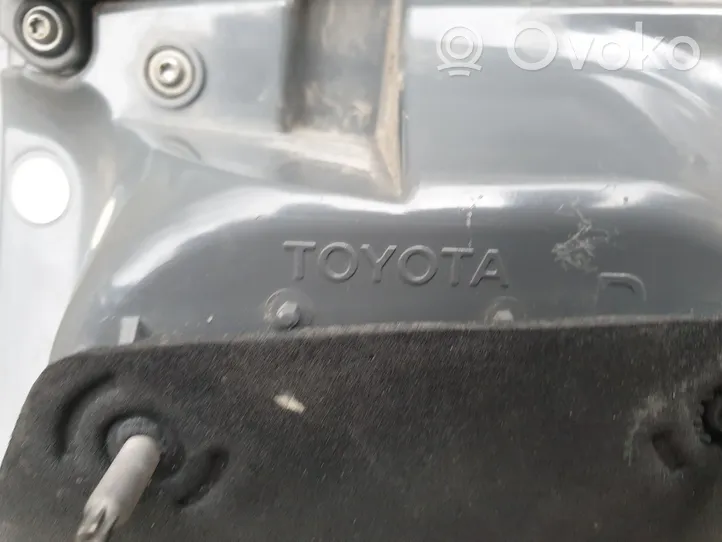 Toyota Avensis T270 Lampa tylna 8155005270