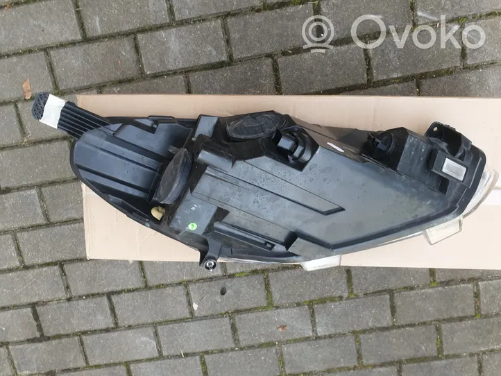 Ford Fiesta Lampa przednia H1BB13W030AE