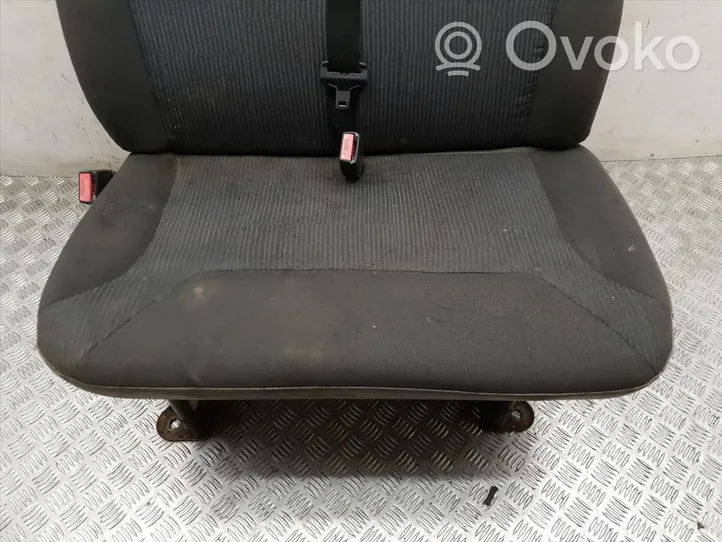 Opel Vivaro Front double seat 