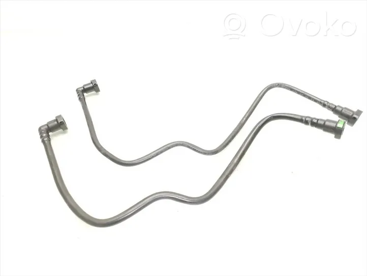 Mercedes-Benz C W204 Tuyau d'alimentation conduite de carburant A2044760826