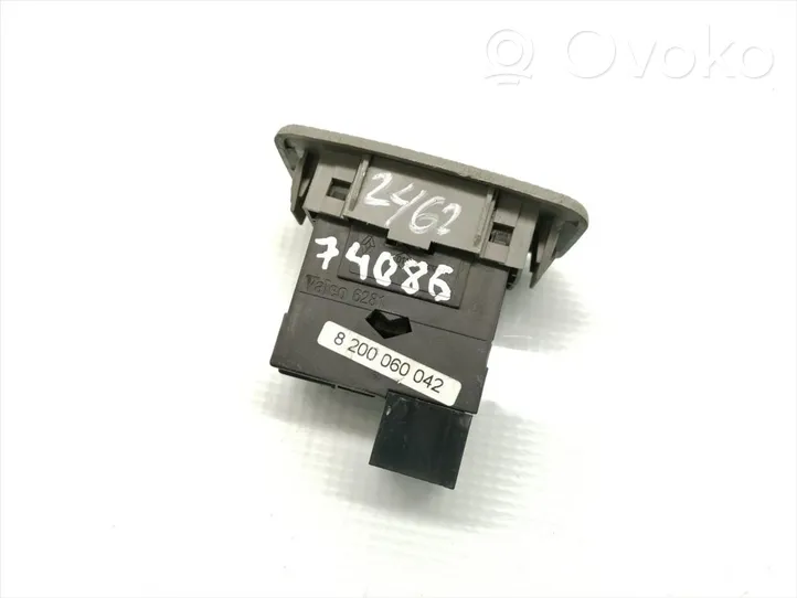 Opel Movano A Interruptor de control de altura del faro delantero 8200060042