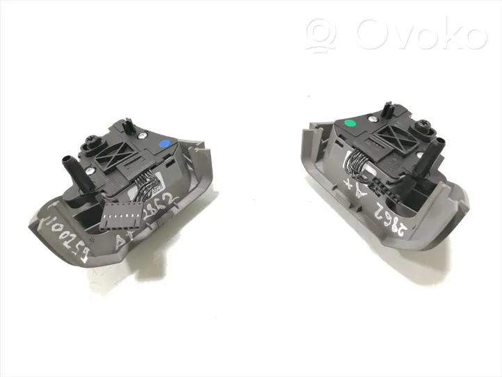 Mercedes-Benz Vito Viano W639 Przełącznik / Przycisk kierownicy A2518210151