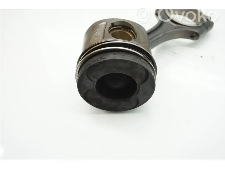 Mercedes-Benz B W245 Piston avec bielle 