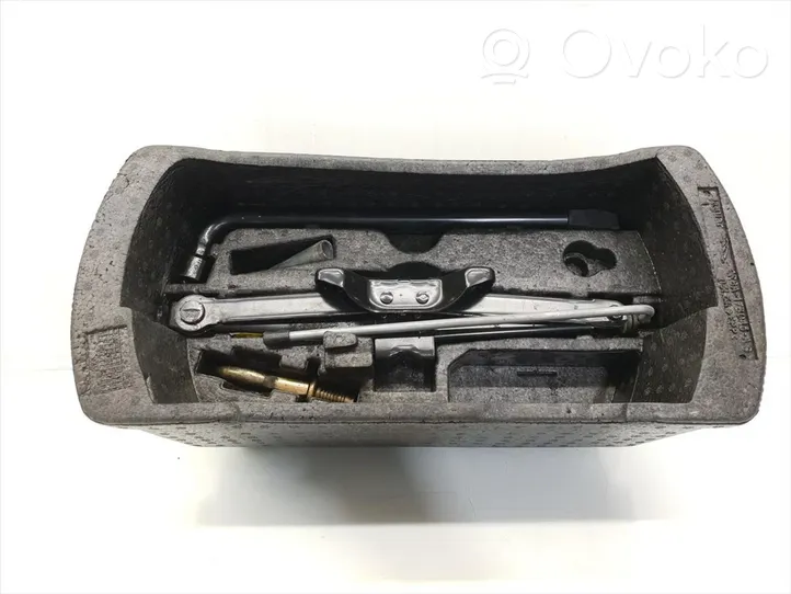 Jaguar S-Type Tool set 2R8A-17B043-AB