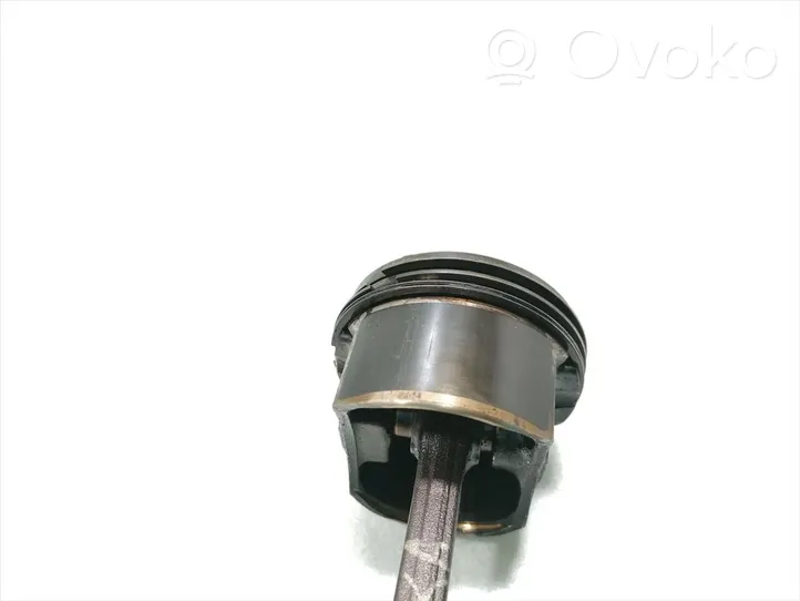 Ford Ka Piston with connecting rod 