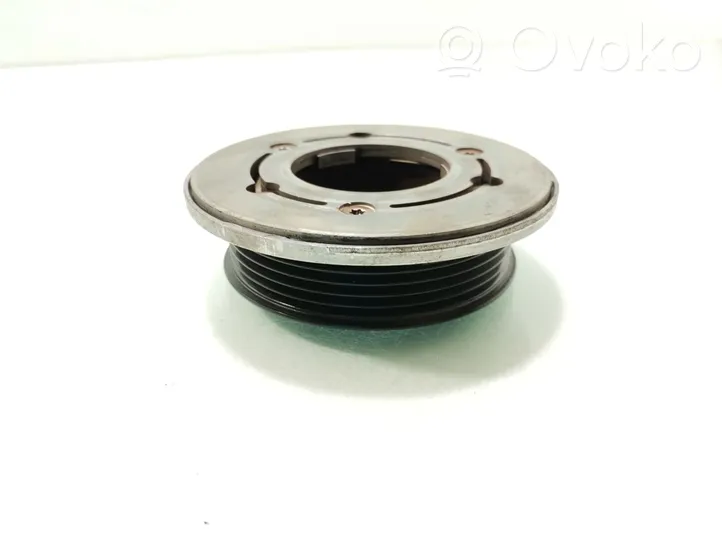 Volkswagen Tiguan Poulie de pompe à eau 03C880727D