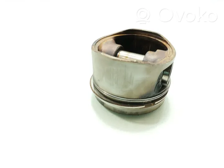 Volvo S70  V70  V70 XC Piston 