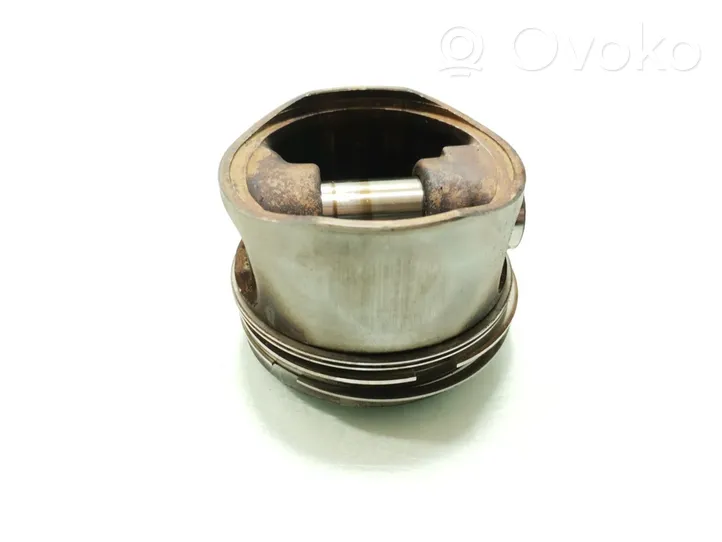 Volvo S70  V70  V70 XC Piston 