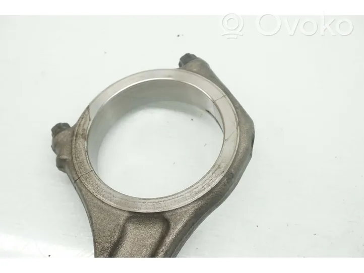 Volkswagen Touareg III Piston with connecting rod 