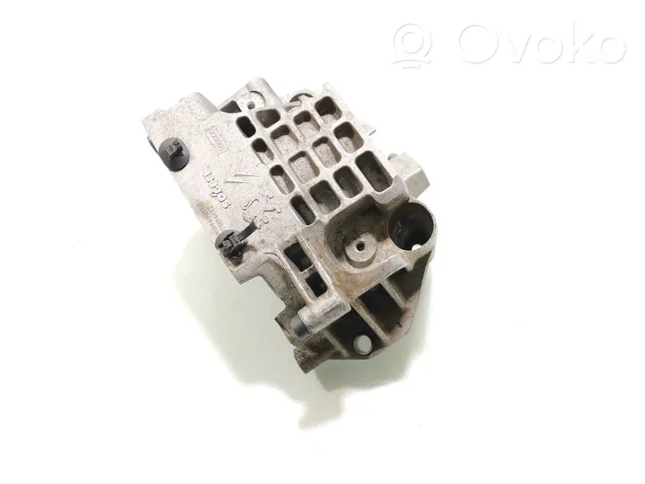 Ford Mondeo MK V Support de montage de filtre à carburant 9804498180