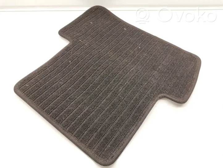 Mercedes-Benz C W203 Tapis de sol / moquette de cabine arrière A2046840803