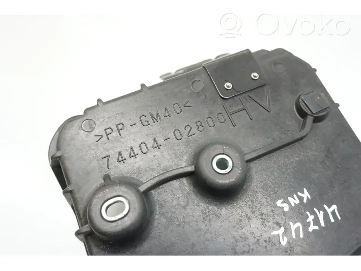 Toyota C-HR Vassoio batteria 74404-02800