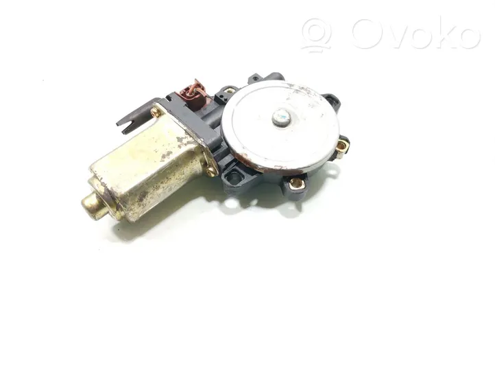 Isuzu Rodeo Moteur de lève-vitre de porte avant CM091540