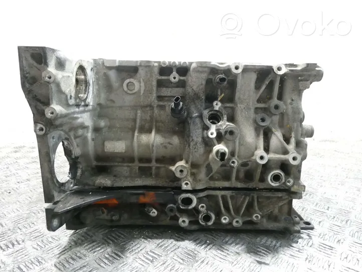 Opel Astra J Engine block D16DTH